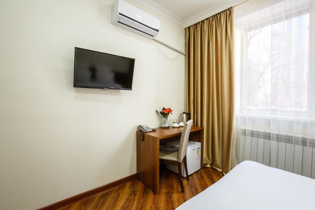 Отель Brown Hotel Нур-Султан